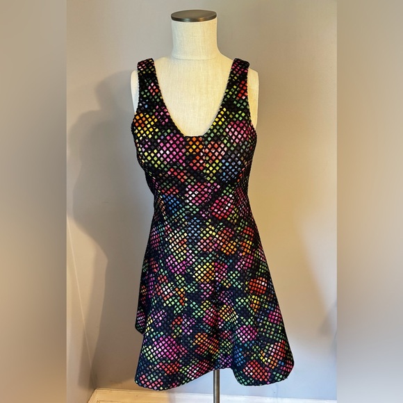 Revolve Trina Turk Renita Floral A-line Honeycomb Overlay Whimsigoth Dress Sz 4 - Picture 3 of 15